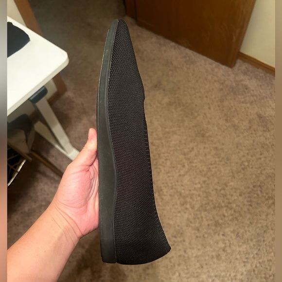 Vivaia Lightweight Pointed-Ballet Flats (Aria Walker) in Black - Picture 9 of 10